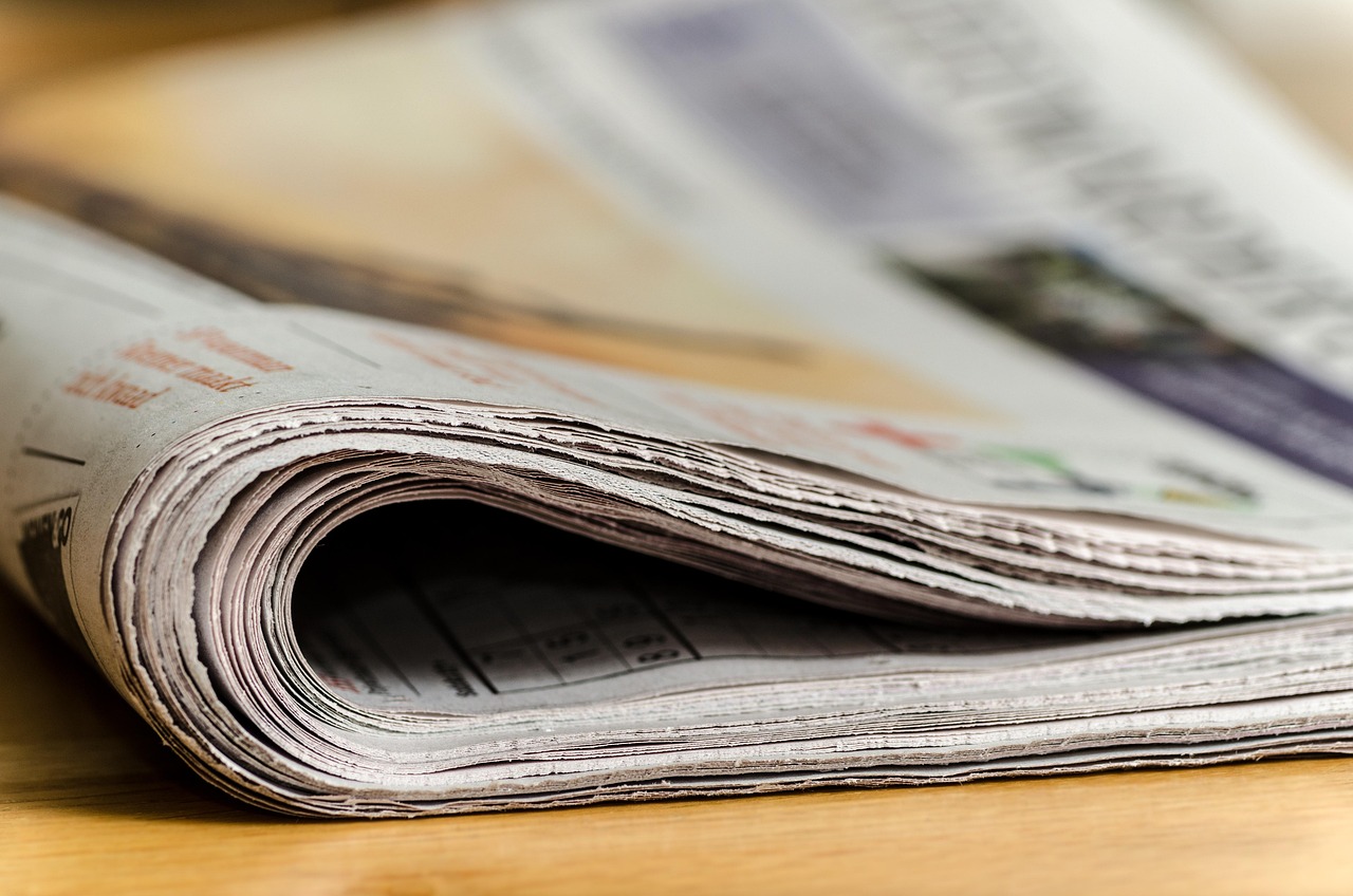 Did the clandestine press accelerate the fall of the East German regime?